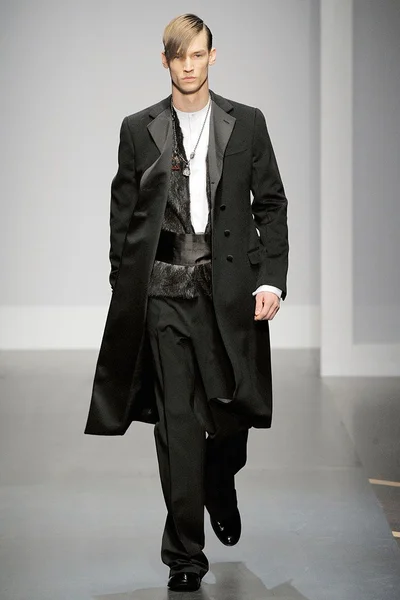 Look 29